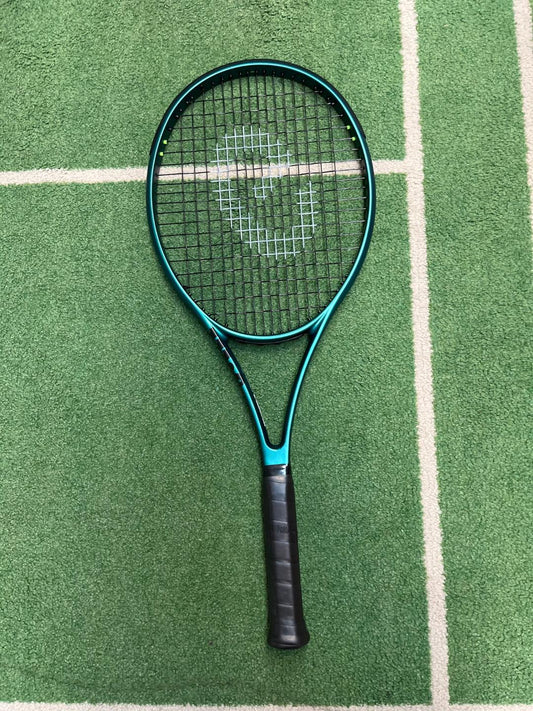 Wilson Blade 104 V9 (Barely Used) Grip Size 4