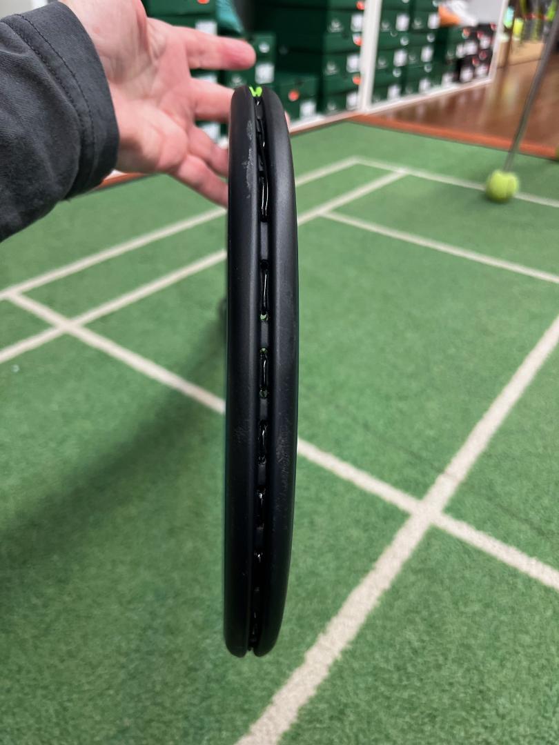 Wilson Blade 104 V9 (Barely Used) Grip Size 4