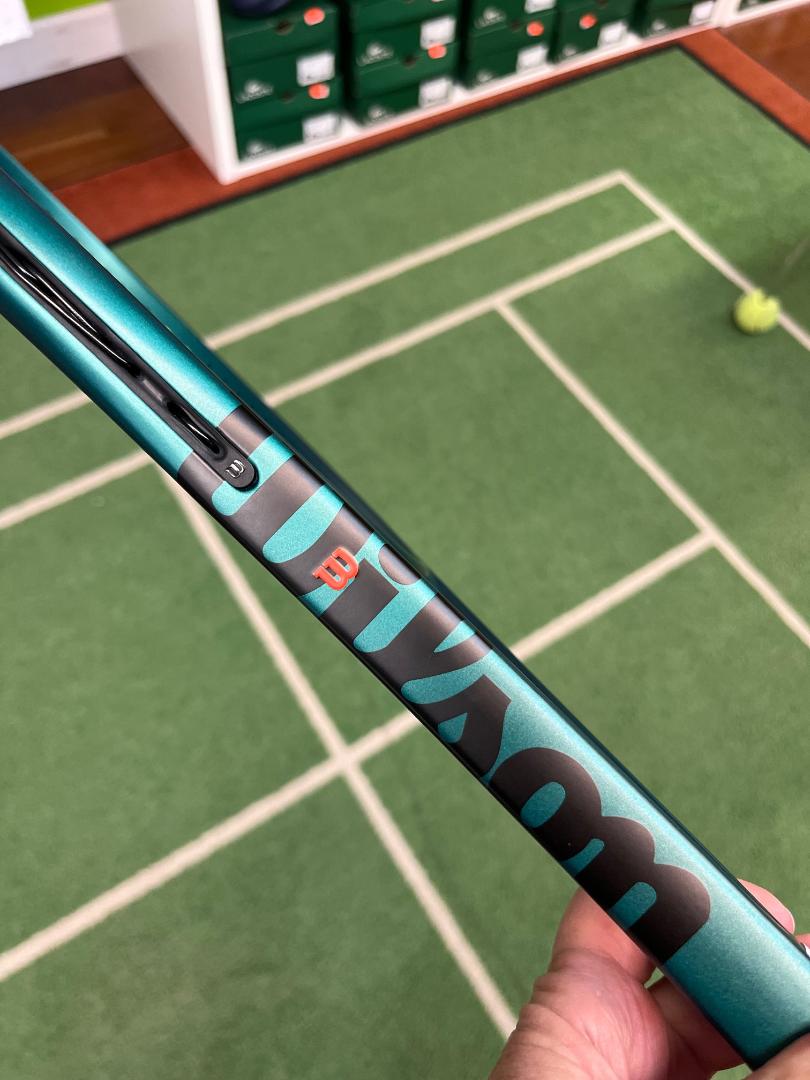 Wilson Blade 104 V9 (Barely Used) Grip Size 4